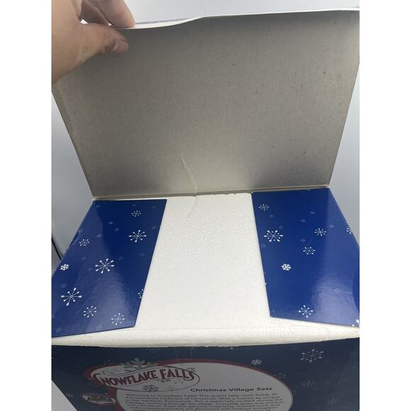 Snowflake Falls Christmas Village 8 Piece Lighted Toy Castle Set. - Picture 12 of 12